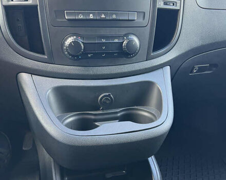 Белый Мерседес Вито, объемом двигателя 2.14 л и пробегом 159 тыс. км за 26900 $, фото 27 на Automoto.ua