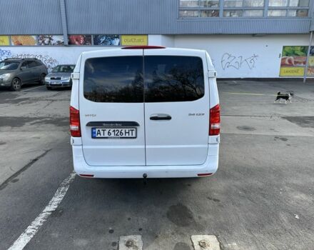 Белый Мерседес Вито, объемом двигателя 2.1 л и пробегом 295 тыс. км за 25000 $, фото 5 на Automoto.ua