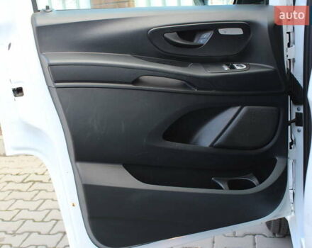 Білий Мерседес Віто, об'ємом двигуна 2.2 л та пробігом 161 тис. км за 25900 $, фото 24 на Automoto.ua