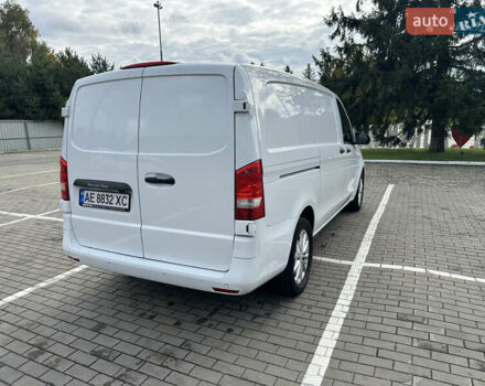 Білий Мерседес Віто, об'ємом двигуна 2.14 л та пробігом 280 тис. км за 19000 $, фото 38 на Automoto.ua