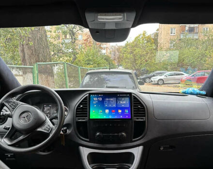 Белый Мерседес Вито, объемом двигателя 2.14 л и пробегом 290 тыс. км за 30000 $, фото 18 на Automoto.ua