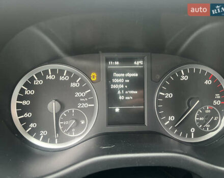 Білий Мерседес Віто, об'ємом двигуна 2.2 л та пробігом 305 тис. км за 20000 $, фото 8 на Automoto.ua