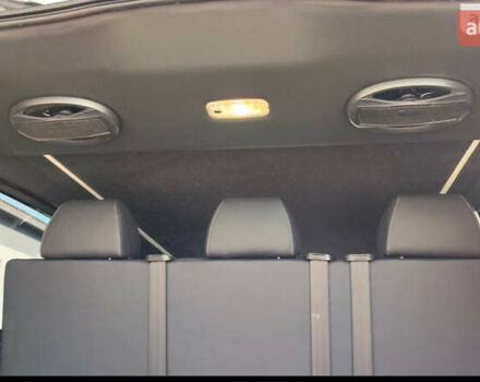 Белый Мерседес Вито, объемом двигателя 2.14 л и пробегом 225 тыс. км за 26000 $, фото 34 на Automoto.ua