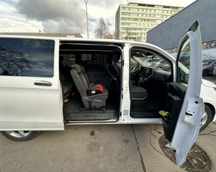 Белый Мерседес Вито, объемом двигателя 2.1 л и пробегом 295 тыс. км за 25000 $, фото 12 на Automoto.ua