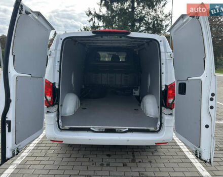 Білий Мерседес Віто, об'ємом двигуна 2.14 л та пробігом 280 тис. км за 19000 $, фото 19 на Automoto.ua