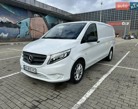 Білий Мерседес Віто, об'ємом двигуна 2.14 л та пробігом 280 тис. км за 19000 $, фото 30 на Automoto.ua