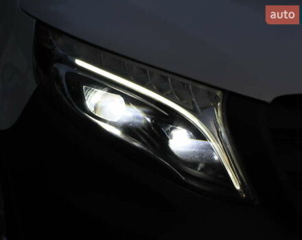 Белый Мерседес Вито, объемом двигателя 2.14 л и пробегом 159 тыс. км за 26900 $, фото 16 на Automoto.ua