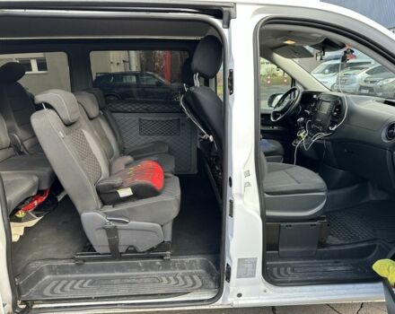 Белый Мерседес Вито, объемом двигателя 2.1 л и пробегом 295 тыс. км за 25000 $, фото 7 на Automoto.ua