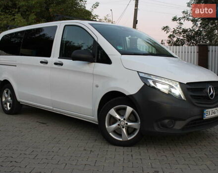 Белый Мерседес Вито, объемом двигателя 2.14 л и пробегом 159 тыс. км за 26900 $, фото 2 на Automoto.ua