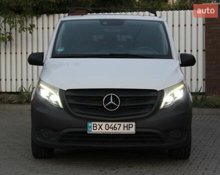 Белый Мерседес Вито, объемом двигателя 2.14 л и пробегом 159 тыс. км за 26900 $, фото 4 на Automoto.ua