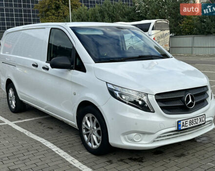Білий Мерседес Віто, об'ємом двигуна 2.14 л та пробігом 280 тис. км за 19000 $, фото 2 на Automoto.ua