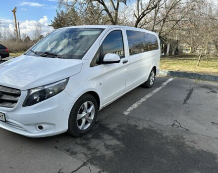 Белый Мерседес Вито, объемом двигателя 2.1 л и пробегом 295 тыс. км за 25000 $, фото 3 на Automoto.ua