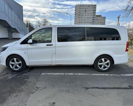 Белый Мерседес Вито, объемом двигателя 2.1 л и пробегом 295 тыс. км за 25000 $, фото 4 на Automoto.ua
