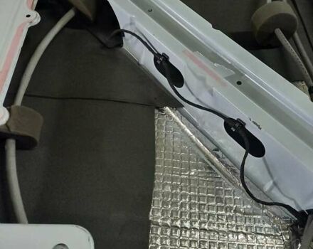 Белый Мерседес Вито, объемом двигателя 2.2 л и пробегом 370 тыс. км за 28000 $, фото 66 на Automoto.ua