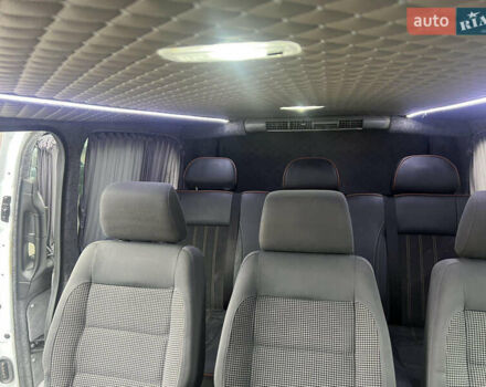 Білий Мерседес Віто, об'ємом двигуна 2.2 л та пробігом 305 тис. км за 20000 $, фото 5 на Automoto.ua