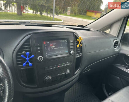 Білий Мерседес Віто, об'ємом двигуна 2.14 л та пробігом 280 тис. км за 19000 $, фото 24 на Automoto.ua
