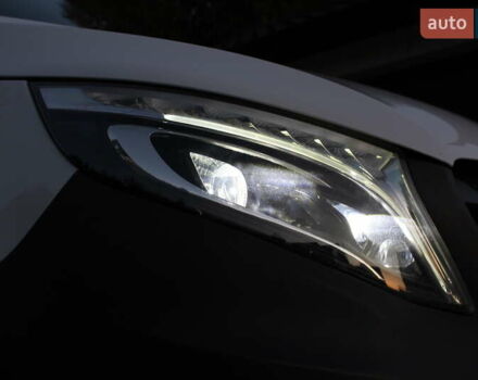 Белый Мерседес Вито, объемом двигателя 2.14 л и пробегом 159 тыс. км за 26900 $, фото 15 на Automoto.ua