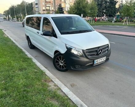 Белый Мерседес Вито, объемом двигателя 2.1 л и пробегом 400 тыс. км за 25200 $, фото 2 на Automoto.ua