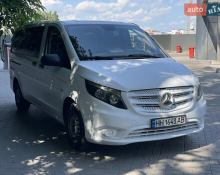 Белый Мерседес Вито, объемом двигателя 2.14 л и пробегом 221 тыс. км за 23000 $, фото 7 на Automoto.ua