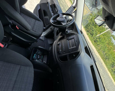 Белый Мерседес Вито, объемом двигателя 2.2 л и пробегом 180 тыс. км за 21499 $, фото 41 на Automoto.ua