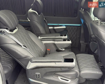 Белый Мерседес Вито, объемом двигателя 2.14 л и пробегом 241 тыс. км за 35500 $, фото 16 на Automoto.ua