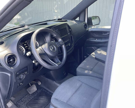 Белый Мерседес Вито, объемом двигателя 2.14 л и пробегом 221 тыс. км за 23000 $, фото 11 на Automoto.ua