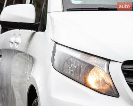 Білий Мерседес Віто, об'ємом двигуна 2.14 л та пробігом 182 тис. км за 27350 $, фото 19 на Automoto.ua