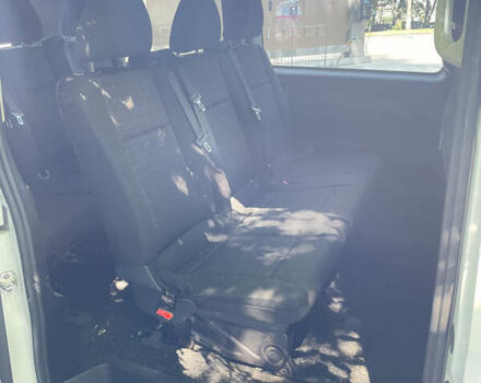 Белый Мерседес Вито, объемом двигателя 2.14 л и пробегом 221 тыс. км за 23000 $, фото 18 на Automoto.ua