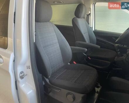 Белый Мерседес Вито, объемом двигателя 2.14 л и пробегом 182 тыс. км за 26500 $, фото 27 на Automoto.ua