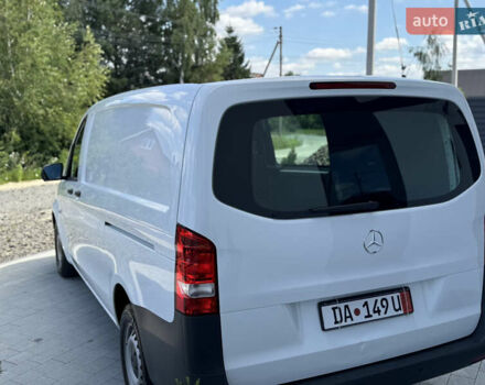 Белый Мерседес Вито, объемом двигателя 2.2 л и пробегом 180 тыс. км за 22750 $, фото 15 на Automoto.ua