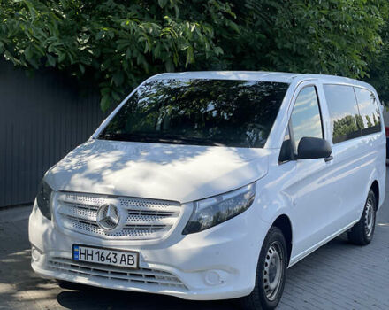 Белый Мерседес Вито, объемом двигателя 2.14 л и пробегом 221 тыс. км за 23000 $, фото 10 на Automoto.ua