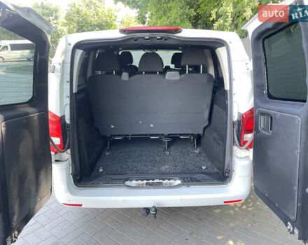 Белый Мерседес Вито, объемом двигателя 2.14 л и пробегом 221 тыс. км за 23000 $, фото 14 на Automoto.ua