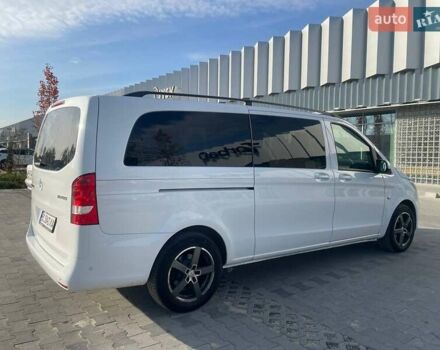 Белый Мерседес Вито, объемом двигателя 2.14 л и пробегом 182 тыс. км за 26500 $, фото 3 на Automoto.ua