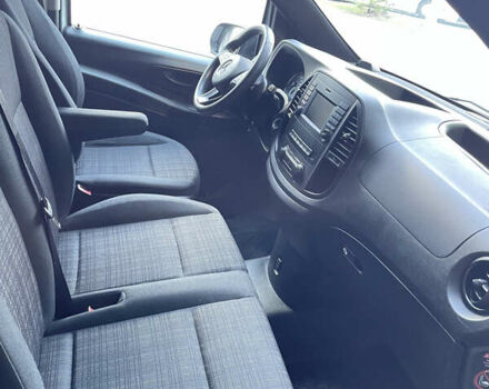 Белый Мерседес Вито, объемом двигателя 2.14 л и пробегом 221 тыс. км за 23000 $, фото 26 на Automoto.ua