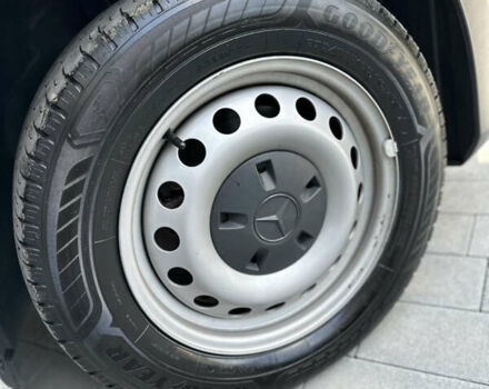 Белый Мерседес Вито, объемом двигателя 2.2 л и пробегом 180 тыс. км за 21499 $, фото 29 на Automoto.ua