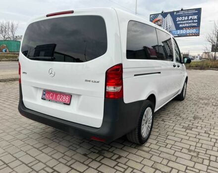 Білий Мерседес Віто, об'ємом двигуна 2 л та пробігом 237 тис. км за 26950 $, фото 2 на Automoto.ua