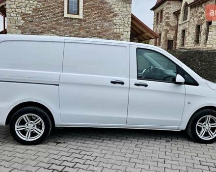 Білий Мерседес Віто, об'ємом двигуна 2 л та пробігом 154 тис. км за 22999 $, фото 6 на Automoto.ua