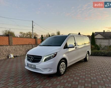 Білий Мерседес Віто, об'ємом двигуна 2.2 л та пробігом 178 тис. км за 27200 $, фото 26 на Automoto.ua