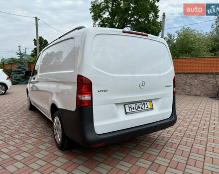 Білий Мерседес Віто, об'ємом двигуна 2.2 л та пробігом 176 тис. км за 22500 $, фото 22 на Automoto.ua