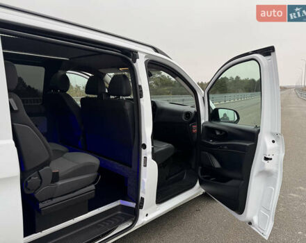 Белый Мерседес Вито, объемом двигателя 1.8 л и пробегом 223 тыс. км за 20900 $, фото 30 на Automoto.ua