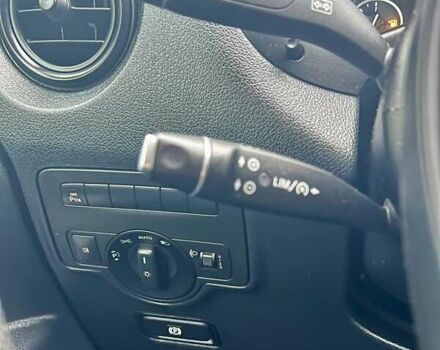 Белый Мерседес Вито, объемом двигателя 1.8 л и пробегом 199 тыс. км за 17500 $, фото 102 на Automoto.ua