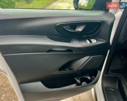 Белый Мерседес Вито, объемом двигателя 1.8 л и пробегом 199 тыс. км за 17500 $, фото 85 на Automoto.ua