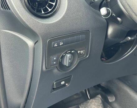 Белый Мерседес Вито, объемом двигателя 2 л и пробегом 186 тыс. км за 25500 $, фото 15 на Automoto.ua