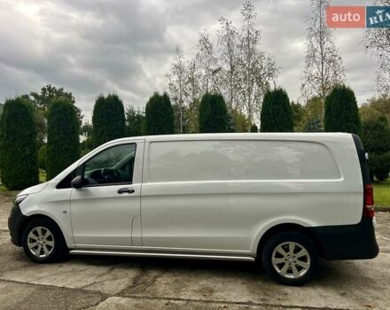 Белый Мерседес Вито, объемом двигателя 1.8 л и пробегом 199 тыс. км за 17500 $, фото 62 на Automoto.ua
