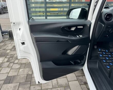 Белый Мерседес Вито, объемом двигателя 2 л и пробегом 186 тыс. км за 25500 $, фото 13 на Automoto.ua