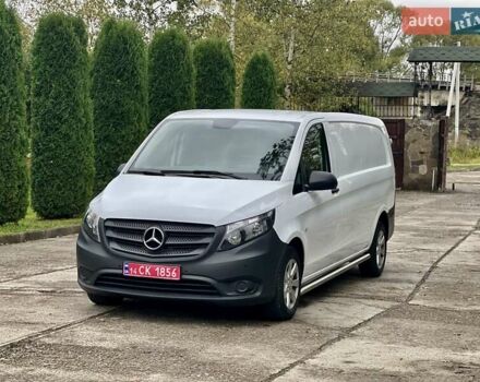 Белый Мерседес Вито, объемом двигателя 1.8 л и пробегом 199 тыс. км за 17500 $, фото 31 на Automoto.ua