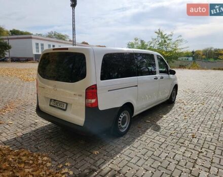 Белый Мерседес Вито, объемом двигателя 1.8 л и пробегом 57 тыс. км за 32000 $, фото 3 на Automoto.ua