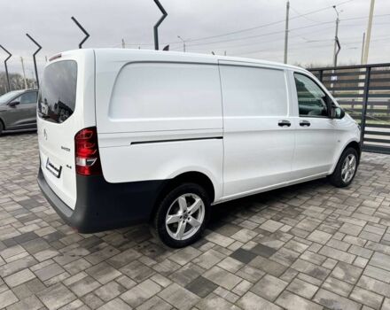 Белый Мерседес Вито, объемом двигателя 2 л и пробегом 186 тыс. км за 25500 $, фото 2 на Automoto.ua