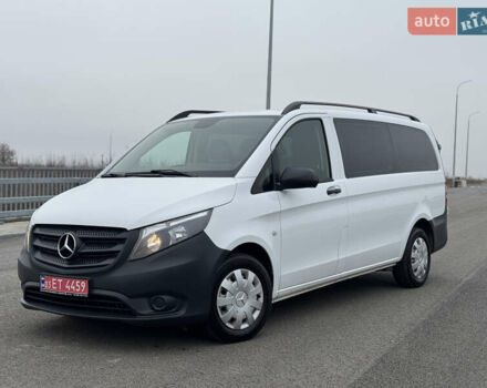 Белый Мерседес Вито, объемом двигателя 1.8 л и пробегом 223 тыс. км за 20900 $, фото 1 на Automoto.ua