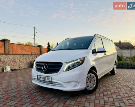Білий Мерседес Віто, об'ємом двигуна 2.2 л та пробігом 178 тис. км за 27200 $, фото 10 на Automoto.ua